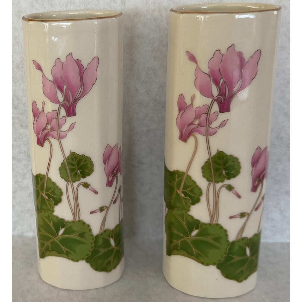 Set of 2 Otagiri Vases in Cyclamen Pattern